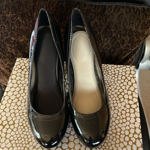 Unlisted patent leather black heels - Picture 3 of 6